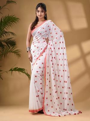 White Cotton Handwoven Soft Saree With Floral Motifs 1