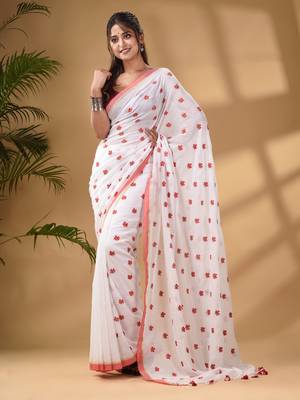 White Cotton Handwoven Soft Saree With Floral Motifs 2