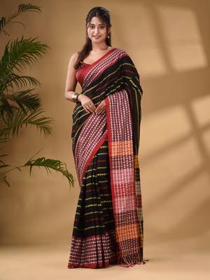 Black Cotton Handwoven Saree WithTexture Border 1