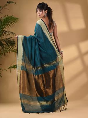 Teal Cotton Handwoven Soft Saree With Zari Border 5
