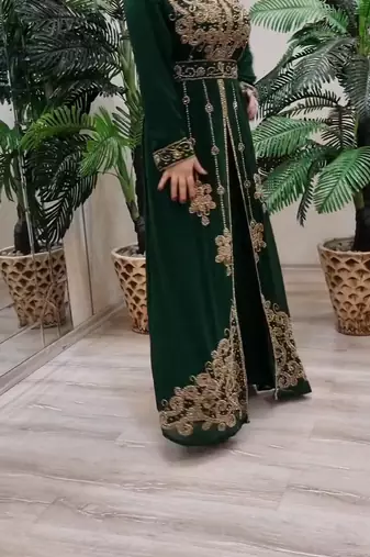 GREEN ZARI STONE WORK GEORGETTE ISLAMIC STYLE BEADS EMBEDDED PARTYWEAR KAFTAN LONG GOWN EVENING WEAR DUBAI KAFTAN
