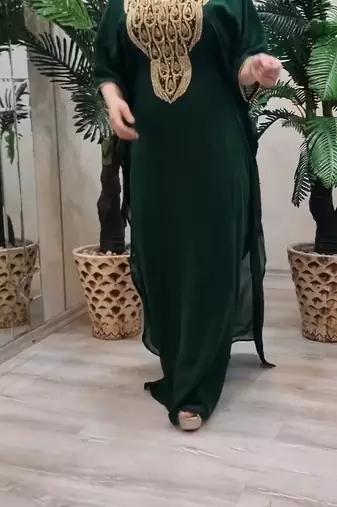 Green Zari Stone Work Georgette Islamic Style Beads Embedded Partywear Kaftan Long Gown Evening wear Dubai kaftan