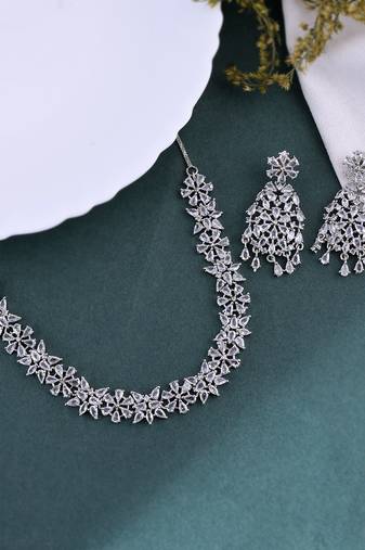 Silver plated ad jewellery set