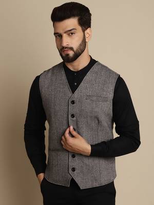 Woolen waiscoat with welt pockets 2
