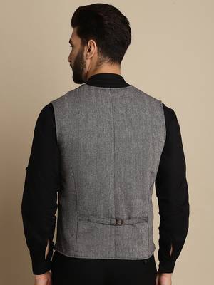 Woolen waiscoat with welt pockets 3