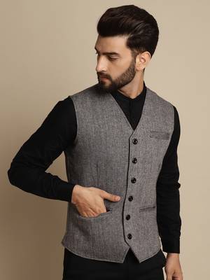 Woolen waiscoat with welt pockets 4