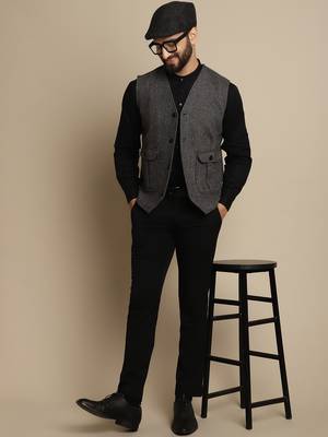 Woolen waistcaot with patch pocket 1