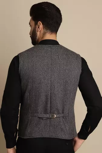 Woolen waistcaot with patch pocket