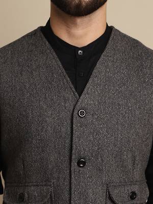Woolen waistcaot with patch pocket 5