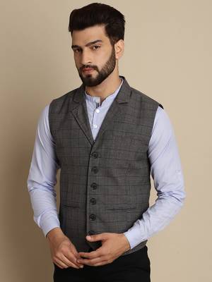 Waistcoat with notched lapel 2