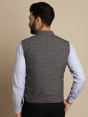 Waistcoat with notched lapel 3