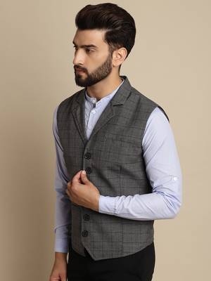 Waistcoat with notched lapel 4