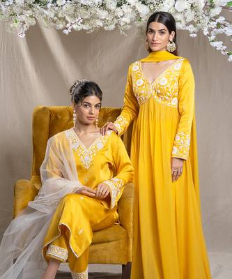 Yellow kurta set. 4