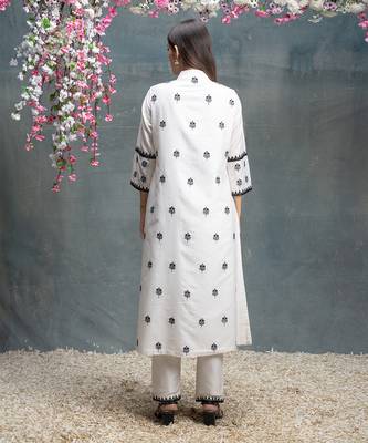 Ivory and black kurta pant set. 4