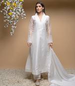 Ivory applique embroidered kurta set.