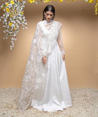Ivory anarkali with organza dupatta. 2