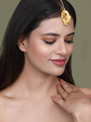 Gold plated traditional floral maang tikka 2