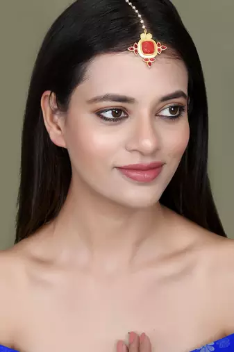 Gold plated red floral ethnic maang tikka