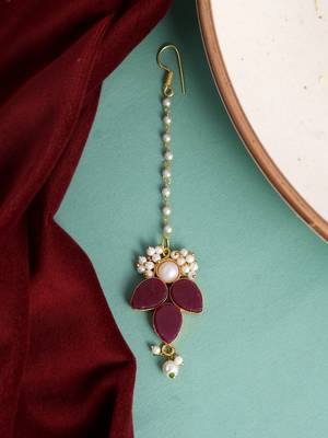 Gold plated red maang tikka 1