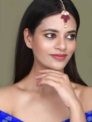 Gold plated red maang tikka 2