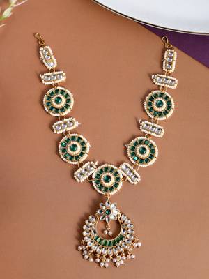 Gold plated kundan maang tikka head chain 1