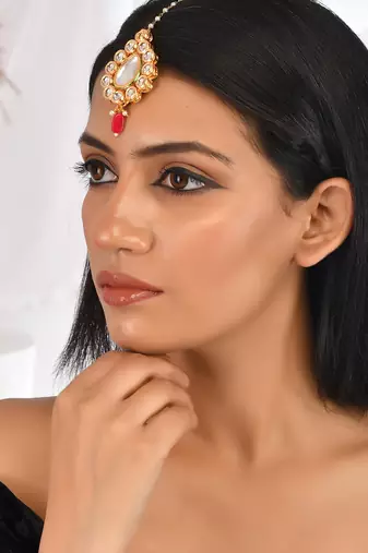 Kundan mangtikka