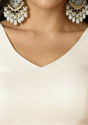 Elegant Off-White Silk Sleeveless V-Neck Readymade Blouse 5