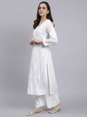 hand embroidered white cotton blend lucknow chikankari women kurta set 3