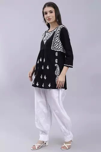 hand embroidered black cotton lucknow chikankari women kurta set