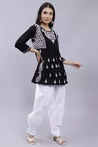 hand embroidered black cotton lucknow chikankari women kurta set