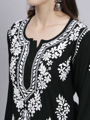 hand embroidered dark green rayon lucknowi chikan kurta 5