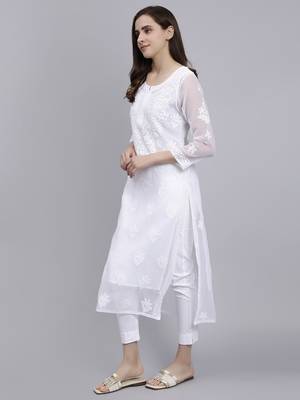 hand embroidered white georgette lucknowi chikan kurta with slip 2