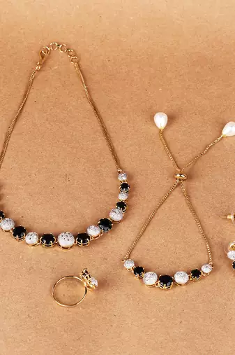 Black American Diamonds Necklace Sets