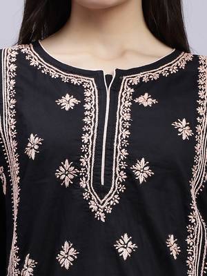hand embroidered black cotton lucknowi chikan kurta 4