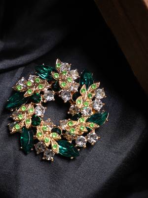Aquastreet glitzy floral design green crystal brooch 5
