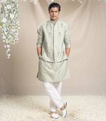 Olive bundi kurta set with all over floral motifs
