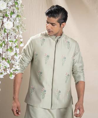 Olive bundi kurta set with all over floral motifs 4