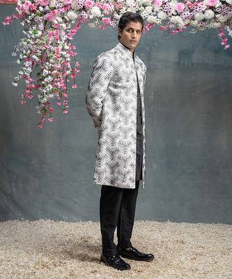 Ivory and black 3d embroidered kurta & jacket set 2