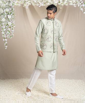 Olive bundi kurta set with floral motifs 1
