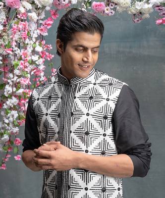 Ivory and black geometric embroidered kurta & bundi set 4
