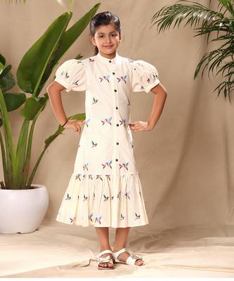 Off embroidered white midi dress with puff sleeves 1