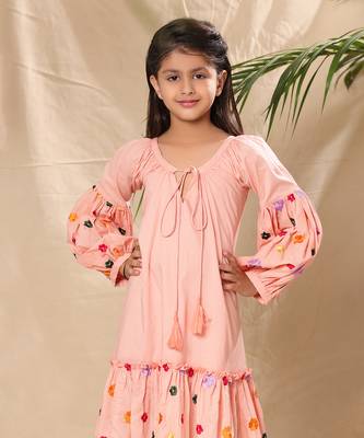 Pink embroidered a-line dress with lantern sleeve 4