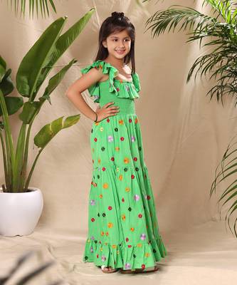Green embroidered smocked yoke sleeveless maxi dress 2