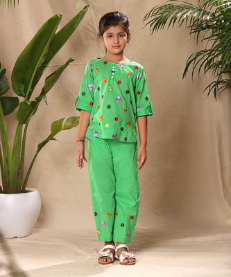 Green embroidered co-ord set 1