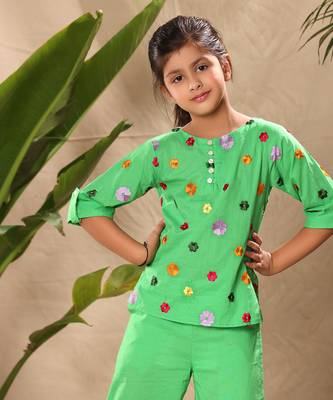 Green embroidered co-ord set 3