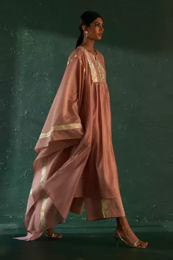Rose pink gathered chanderi kurta set with gota work