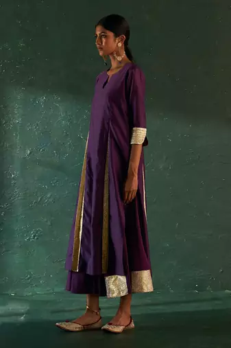 Purple chanderi kurta set with panelled gota work
