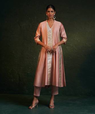 Rose pink chanderi kurta set with gota work 2