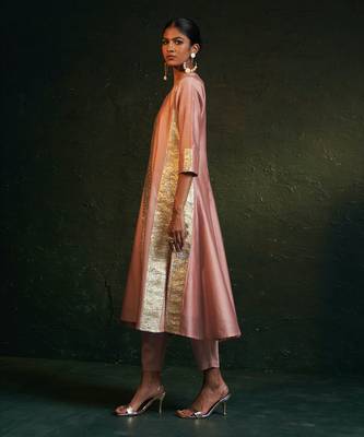 Rose pink chanderi kurta set with gota work 4