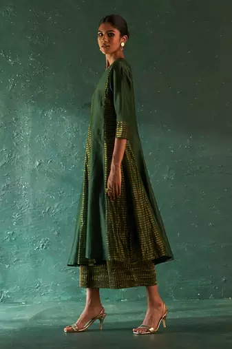 Deep green chanderi kurta set with striped panels